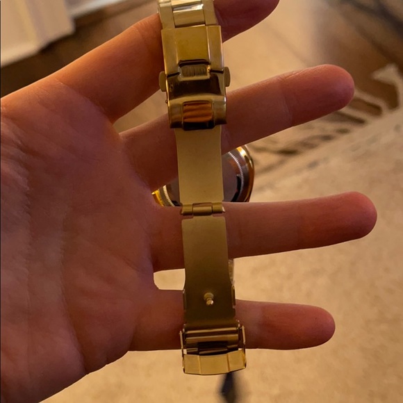 Deerfun gold watch with tag - Picture 2 of 3